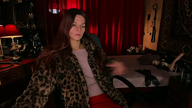 Snapshot of MargoTigress chatting on January 17, 2026, 6:28 am MargoTigress online show from January 17, 2026, 6:28 am