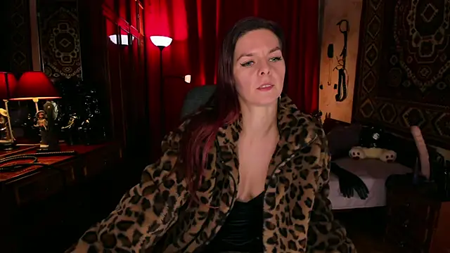 Snapshot of MargoTigress chatting on February 22, 2025, 11:57 am MargoTigress online show from February 22, 2025, 11:57 am