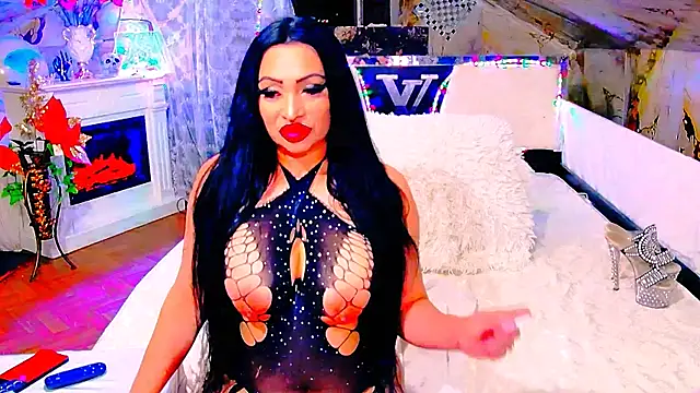 AmyraSunris online show from June 28, 2026, 9:32 pm