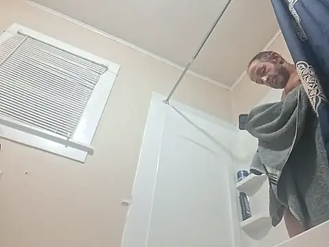 Snapshot of ThickDMatty@xh chatting on September 14, 2025, 3:29 am ThickDMattyxh online show from September 14, 2025, 3:29 am