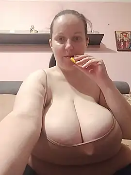 BustyLadyAlma online show from May 13, 2026, 7:15 am