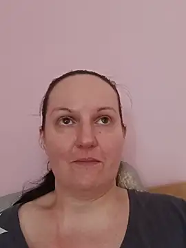 BustyLadyAlma online show from July 18, 2026, 7:06 am