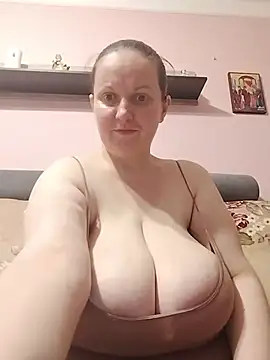 BustyLadyAlma online show from July 20, 2026, 10:39 am