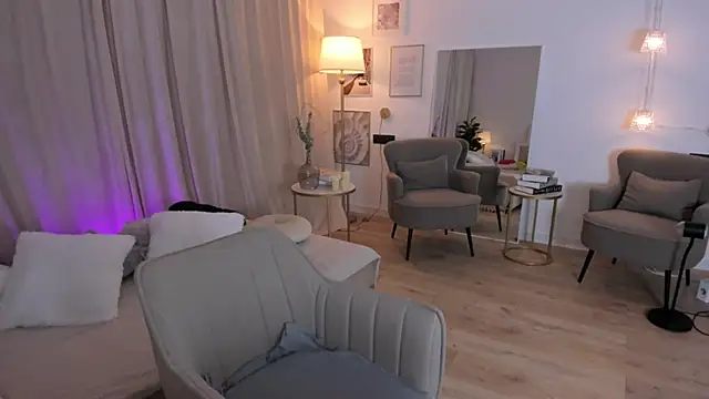 Snapshot of DianaMagestic chatting on March 14, 2026, 5:46 am DianaMagestic online show from March 14, 2026, 5:46 am