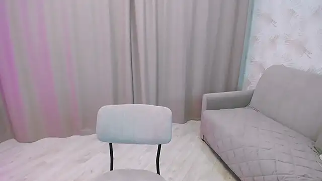 Snapshot of DianaMagestic chatting on February 13, 2026, 3:34 pm DianaMagestic online show from February 13, 2026, 3:34 pm