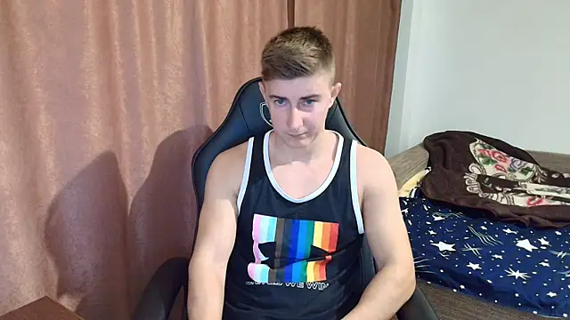 Snapshot of Todhorny9873 chatting on January 10, 2025, 4:44 am Todhorny9873 online show from January 10, 2025, 4:44 am