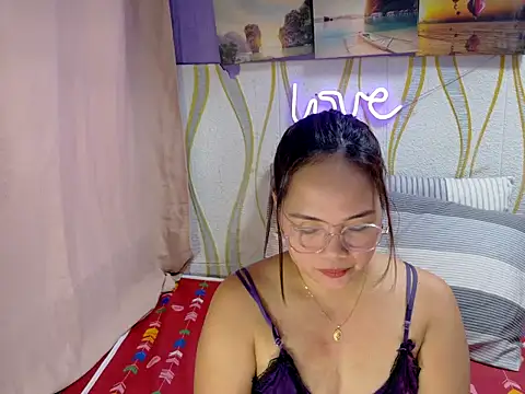 BURBERRY69 online show from March 13, 2026, 5:56 am