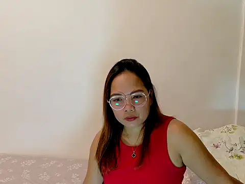 Snapshot of BURBERRY69 chatting on May 6, 2026, 11:58 am BURBERRY69 online show from May 6, 2026, 11:58 am