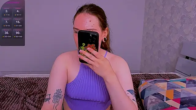 Snapshot of Janie_JJ_Curvie chatting on June 13, 2026, 4:21 am Janie JJ Curvie online show from June 13, 2026, 4:21 am