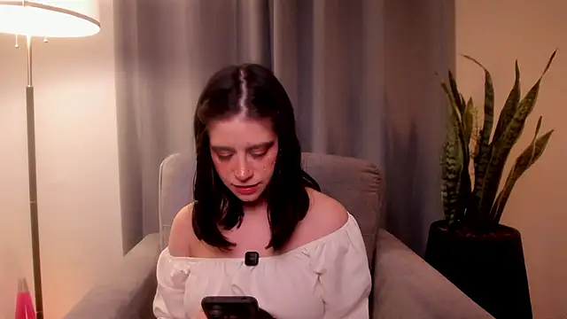 HazelKush online show from February 9, 2026, 11:03 pm