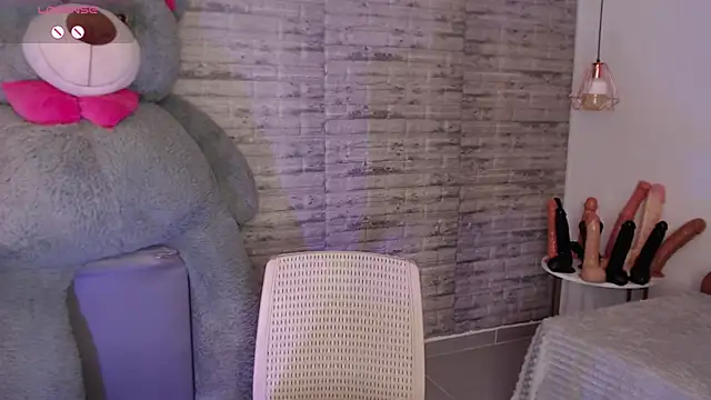 TinnaCobb online show from March 19, 2026, 4:18 pm