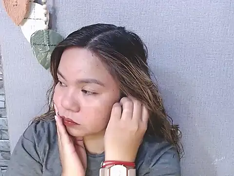 ambersmile online show from March 11, 2026, 11:43 pm