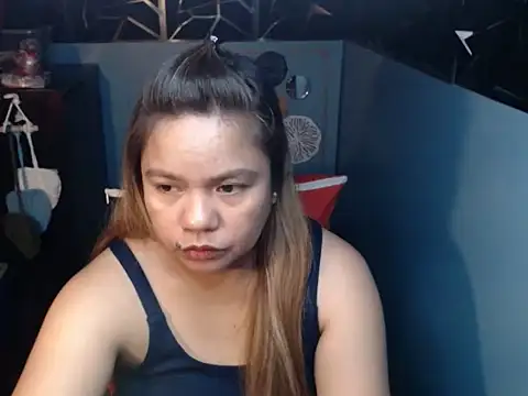 ambersmile online show from October 12, 2025, 11:06 pm