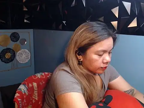 ambersmile online show from October 8, 2025, 10:06 am