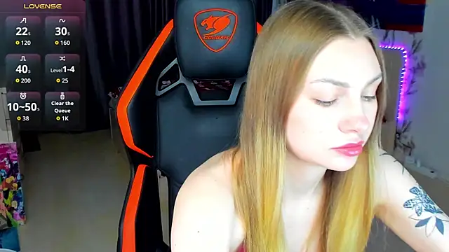 BiMolly online show from May 7, 2026, 1:54 am