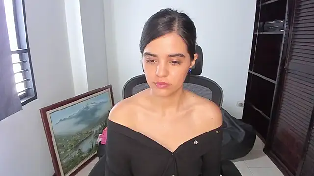 Snapshot of mia_collins_x chatting on December 3, 2025, 7:35 pm mia collins x online show from December 3, 2025, 7:35 pm