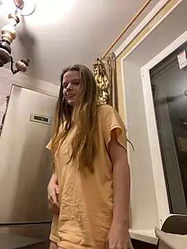 Snapshot of -MimmiLissa- chatting on January 21, 2025, 12:46 am -MimmiLissa- online show from January 21, 2025, 12:46 am