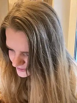 Snapshot of -MimmiLissa- chatting on March 5, 2026, 2:02 pm -MimmiLissa- online show from March 5, 2026, 2:02 pm