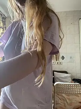 Snapshot of -MimmiLissa- chatting on September 12, 2025, 1:00 pm -MimmiLissa- online show from September 12, 2025, 1:00 pm