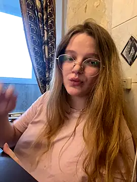 Snapshot of -MimmiLissa- chatting on December 14, 2025, 7:03 am -MimmiLissa- online show from December 14, 2025, 7:03 am