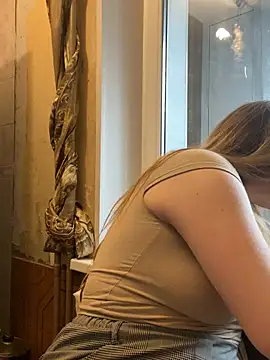 Snapshot of -MimmiLissa- chatting on April 6, 2026, 1:23 pm -MimmiLissa- online show from April 6, 2026, 1:23 pm