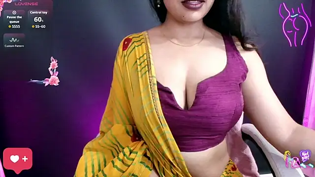 Snapshot of DesiZoya chatting on April 20, 2026, 4:52 pm DesiZoya online show from April 20, 2026, 4:52 pm