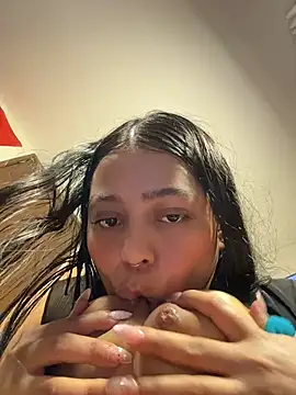 Snapshot of Naiara_sex chatting on July 20, 2026, 10:39 am Naiara sex online show from July 20, 2026, 10:39 am