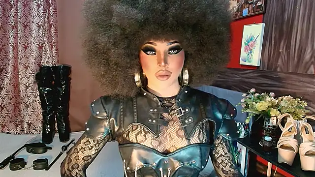 Snapshot of trixxielicious chatting on February 15, 2026, 8:19 pm trixxielicious online show from February 15, 2026, 8:19 pm