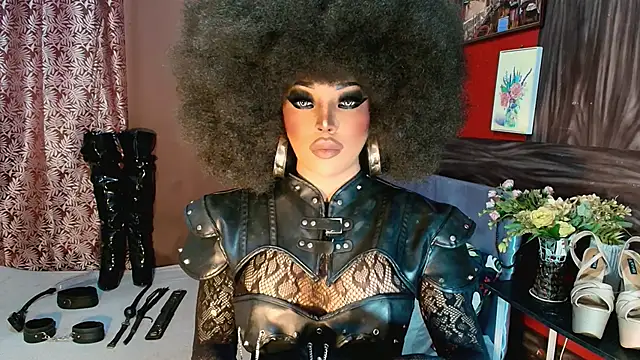 Snapshot of trixxielicious chatting on February 14, 2026, 12:44 am trixxielicious online show from February 14, 2026, 12:44 am