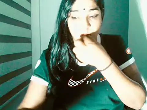 Snapshot of apishkagalmon chatting on May 24, 2026, 7:25 pm apishkagalmon online show from May 24, 2026, 7:25 pm