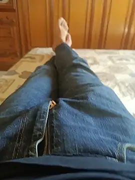 Snapshot of Bobby967 chatting on April 8, 2026, 8:49 am Bobby967 online show from April 8, 2026, 8:49 am