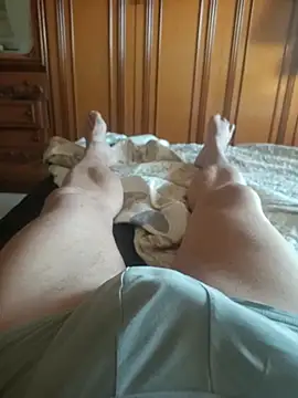 Snapshot of Bobby967 chatting on April 3, 2026, 6:53 am Bobby967 online show from April 3, 2026, 6:53 am