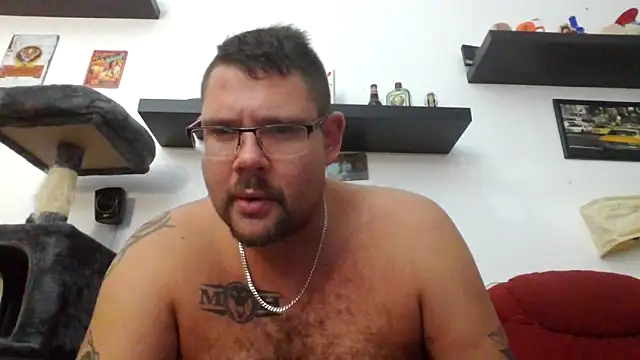 Snapshot of sexykevin17cm chatting on October 14, 2025, 7:47 pm sexykevin17cm online show from October 14, 2025, 7:47 pm