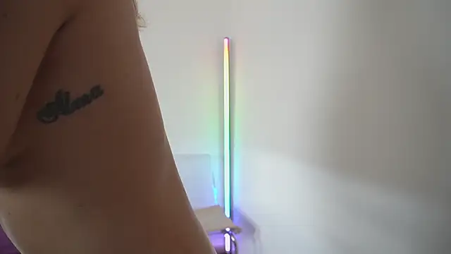 new dee online show from November 1, 2025, 4:08 am