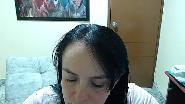 antara hotgirl online show from May 1, 2026, 9:42 pm
