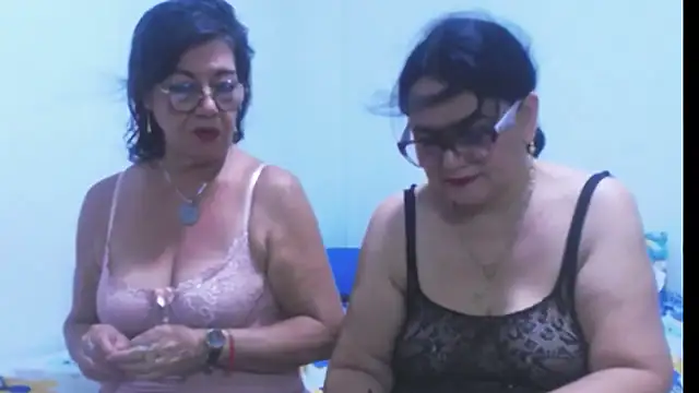sexycristina 2 online show from June 26, 2026, 3:18 pm