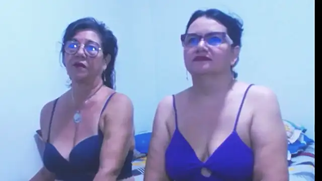 Snapshot of sexycristina_2 chatting on June 15, 2026, 3:01 pm sexycristina 2 online show from June 15, 2026, 3:01 pm