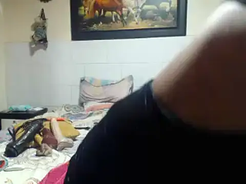 Snapshot of RobertaHott chatting on October 10, 2025, 8:42 pm RobertaHott online show from October 10, 2025, 8:42 pm