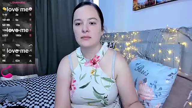 angelaagomez online show from May 4, 2026, 5:05 pm
