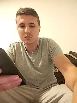 Snapshot of MrNoBoDy000 chatting on November 18, 2025, 6:33 pm MrNoBoDy000 online show from November 18, 2025, 6:33 pm