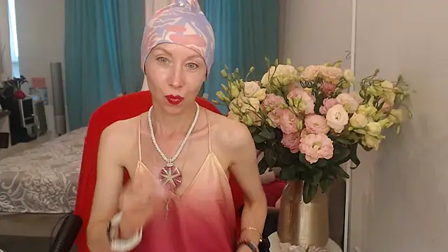 Snapshot of LuxuryNika chatting on July 18, 2026, 3:20 pm LuxuryNika online show from July 18, 2026, 3:20 pm