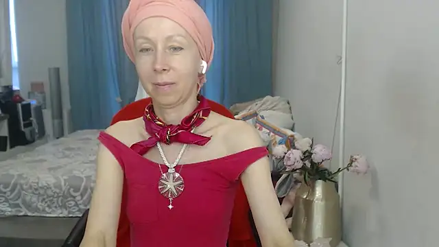 Snapshot of LuxuryNika chatting on July 15, 2026, 2:24 pm LuxuryNika online show from July 15, 2026, 2:24 pm