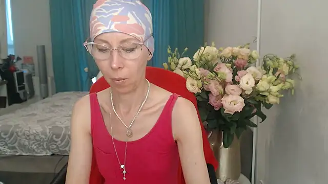 Snapshot of LuxuryNika chatting on July 17, 2026, 4:48 pm LuxuryNika online show from July 17, 2026, 4:48 pm