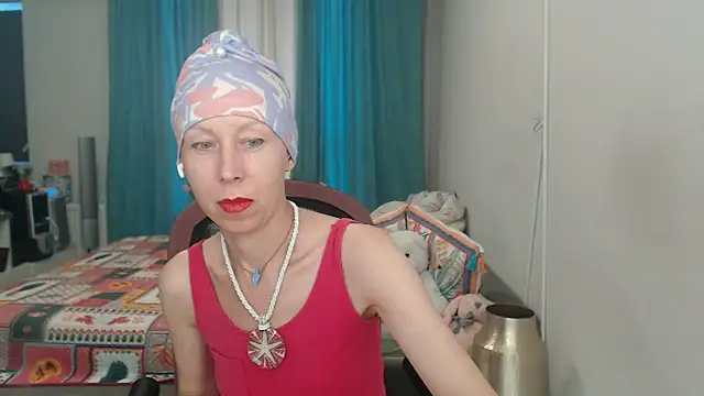 Snapshot of LuxuryNika chatting on August 4, 2026, 2:43 pm LuxuryNika online show from August 4, 2026, 2:43 pm