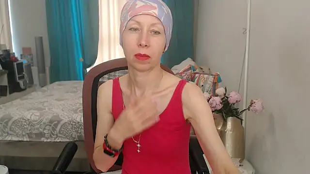 Snapshot of LuxuryNika chatting on July 13, 2026, 11:31 am LuxuryNika online show from July 13, 2026, 11:31 am