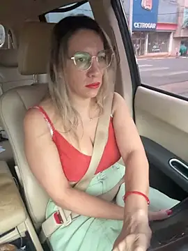 Gatitacarlita online show from March 16, 2026, 10:19 am