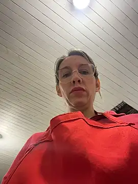 Gatitacarlita online show from May 21, 2026, 12:57 pm