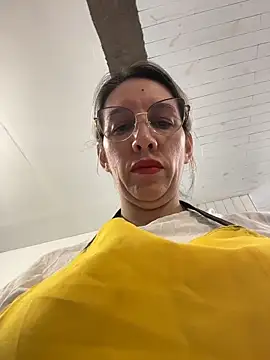 Snapshot of Gatitacarlita chatting on June 4, 2026, 3:49 pm Gatitacarlita online show from June 4, 2026, 3:49 pm