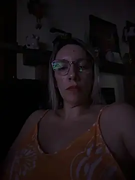 Snapshot of Gatitacarlita chatting on December 20, 2025, 10:56 pm Gatitacarlita online show from December 20, 2025, 10:56 pm