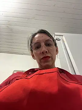 Snapshot of Gatitacarlita chatting on June 16, 2026, 5:13 pm Gatitacarlita online show from June 16, 2026, 5:13 pm